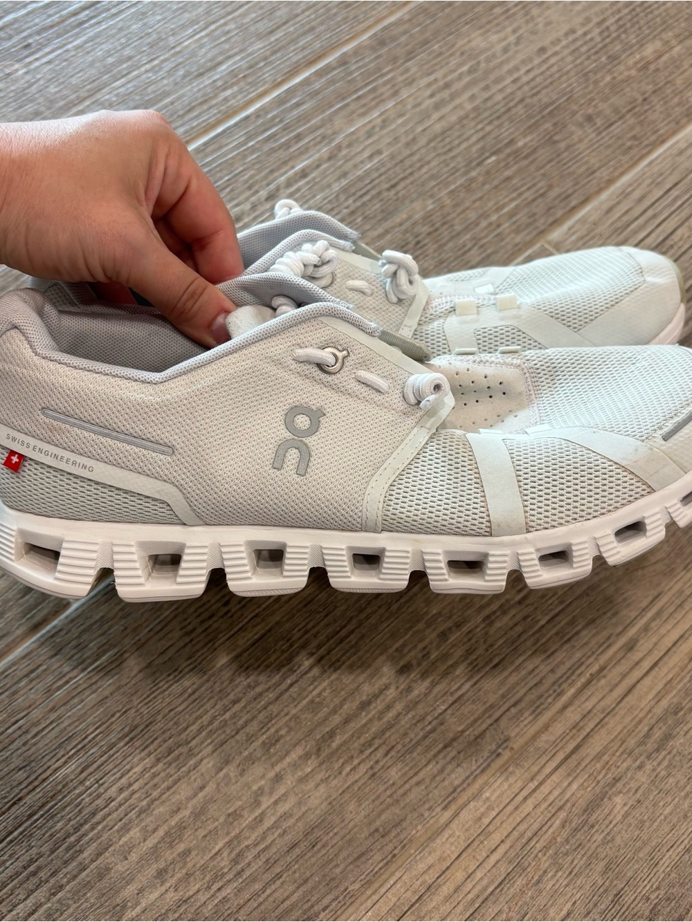 On Cloud Running Shoes Swiss engineering technology White Mens 9.5 - Picture 3 of 7